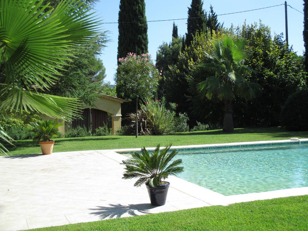 Bed and Breakfast Le Clos Des Canebiers Grasse Exterior foto